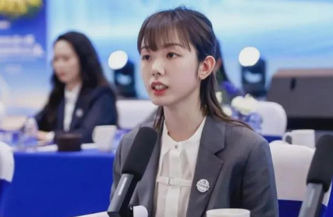 四川A股最年轻董事长再上岗！29岁林晓晴掌舵成都路桥