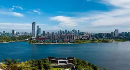 既追3.2万亿目标 也守烟火人间！成都“五中心五地”擘画幸福答卷